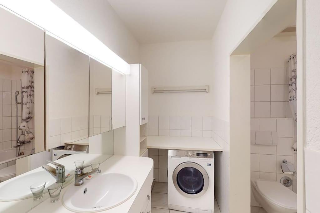 Executive 1 Bedroom Flat, City Center Zürich Eksteriør billede